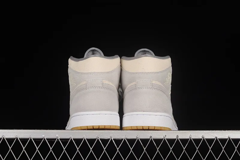 All categories Air Jordan Jordan series basketball shoes Air Jordan 1 Mid G version pure original Air Jordan 1 Mid AJ1 Joe 1 coconut milk color mid-top basketball shoes DN4281-100